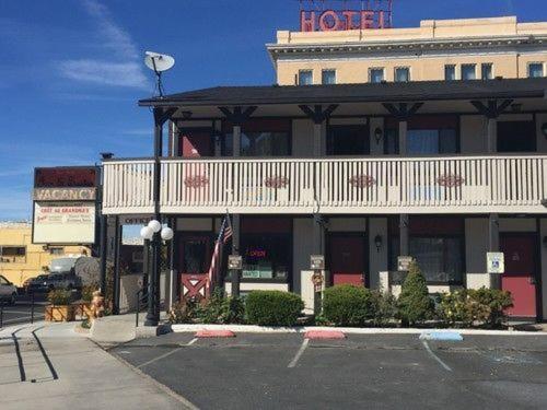 Jim Butler Inn & Suites Tonopah Quarto foto